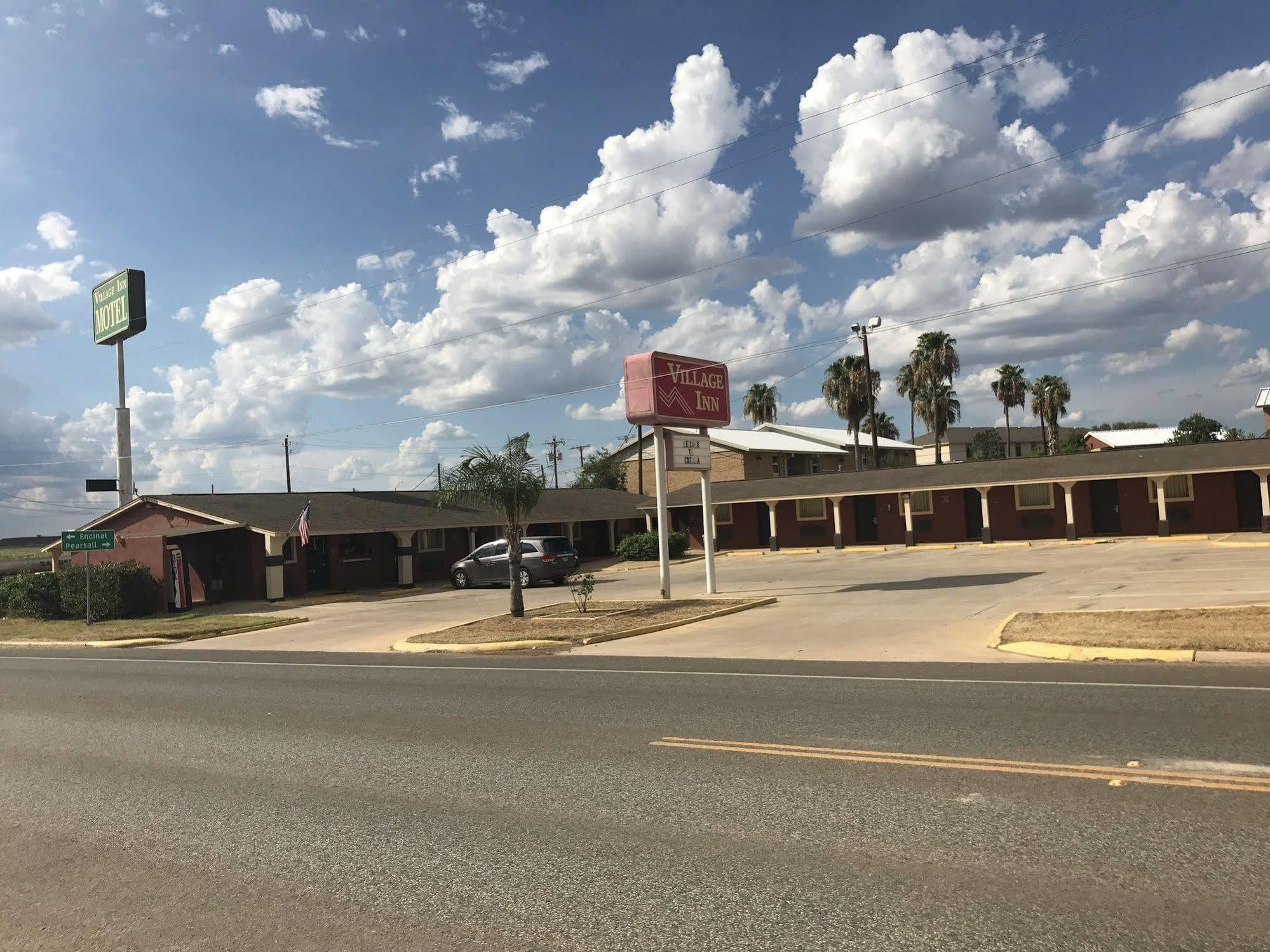 Village Inn Котулла Экстерьер фото